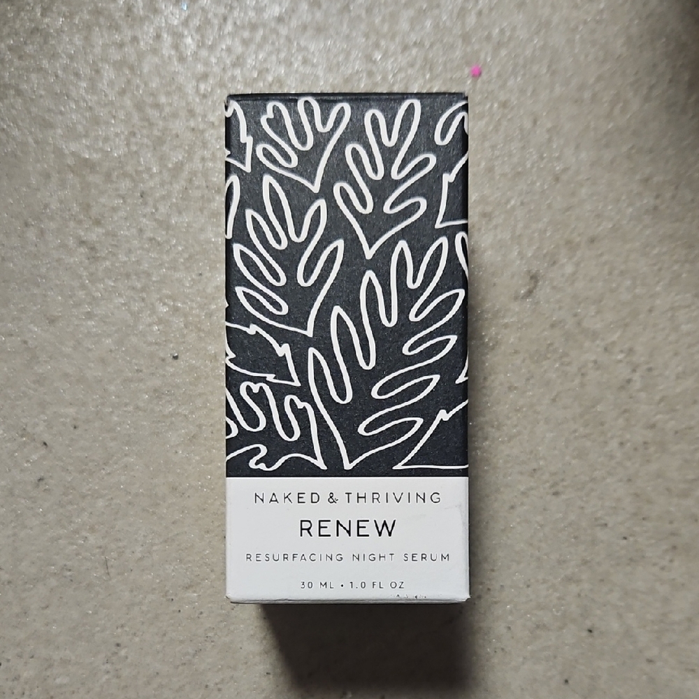 Renew Resurfacing Night Serum - Black and White